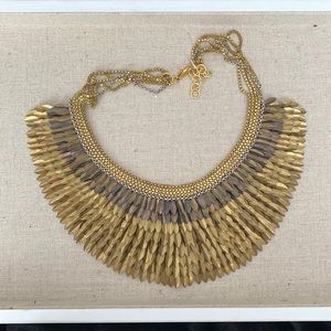 Stella and dot necklace